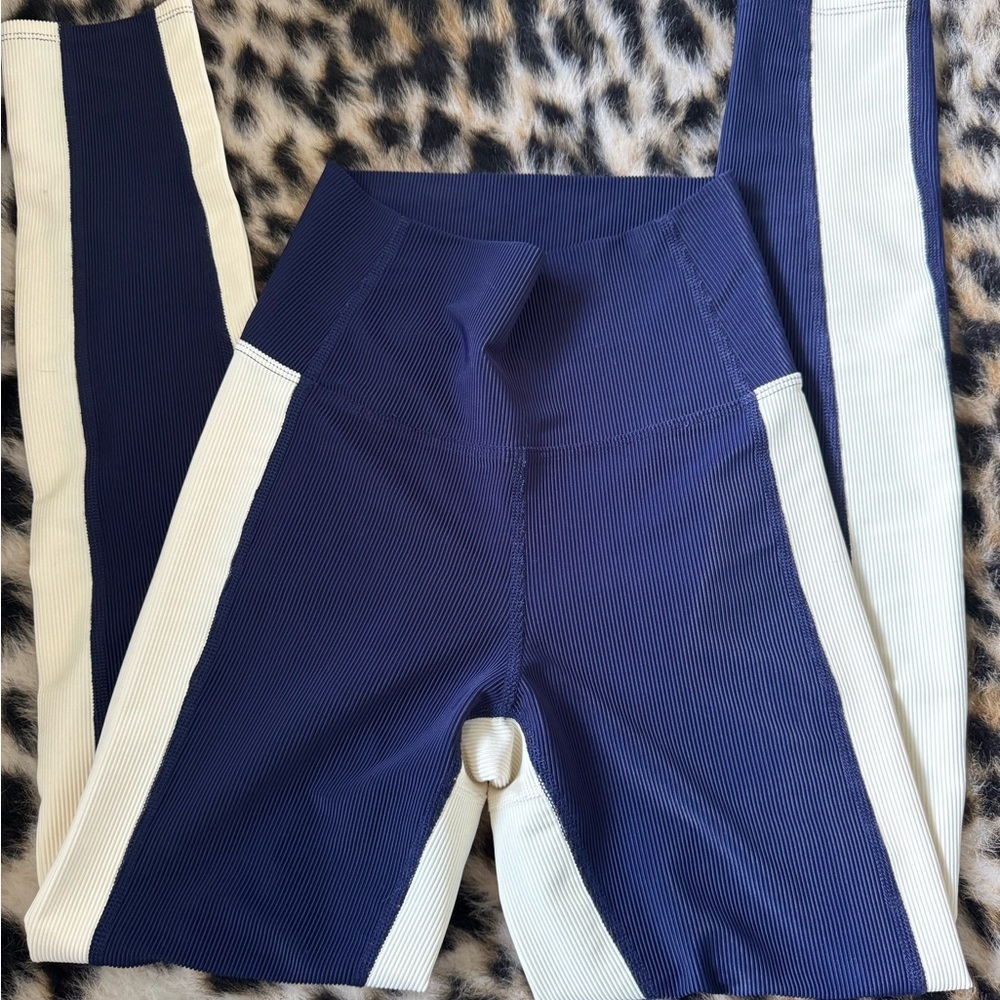 Beach Riot leggings - Picture 3 of 4